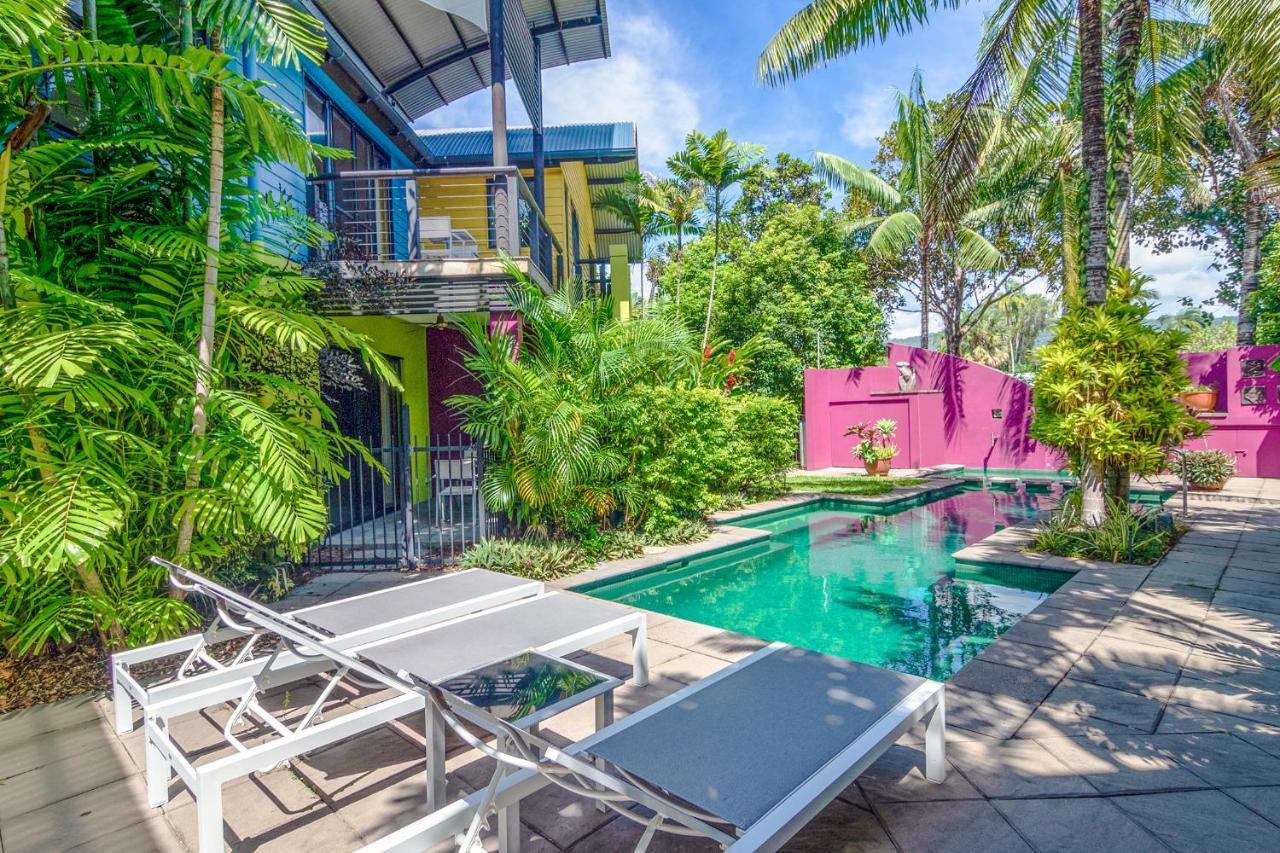 Dreamcatcher Beach-Side Apartments Port Douglas Exterior photo