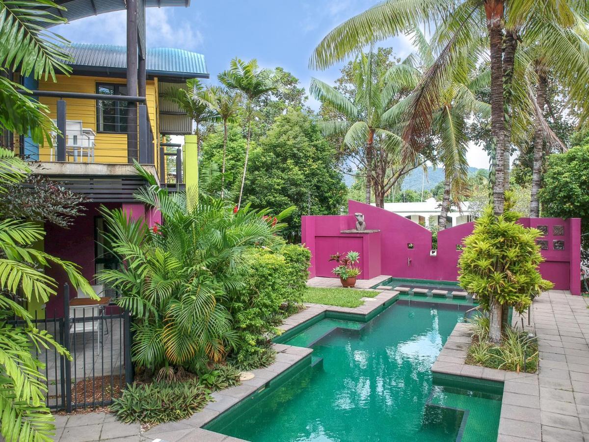 Dreamcatcher Beach-Side Apartments Port Douglas Exterior photo