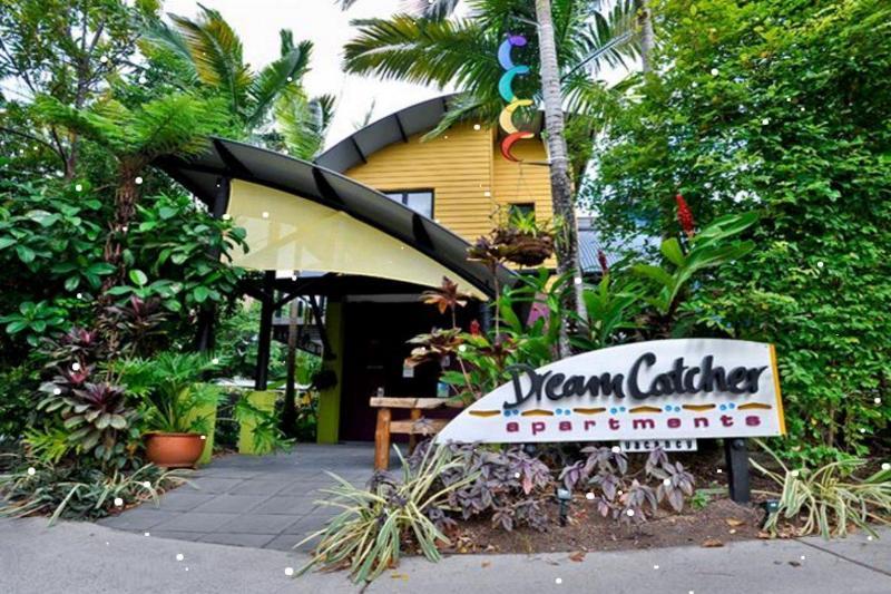 Dreamcatcher Beach-Side Apartments Port Douglas Exterior photo