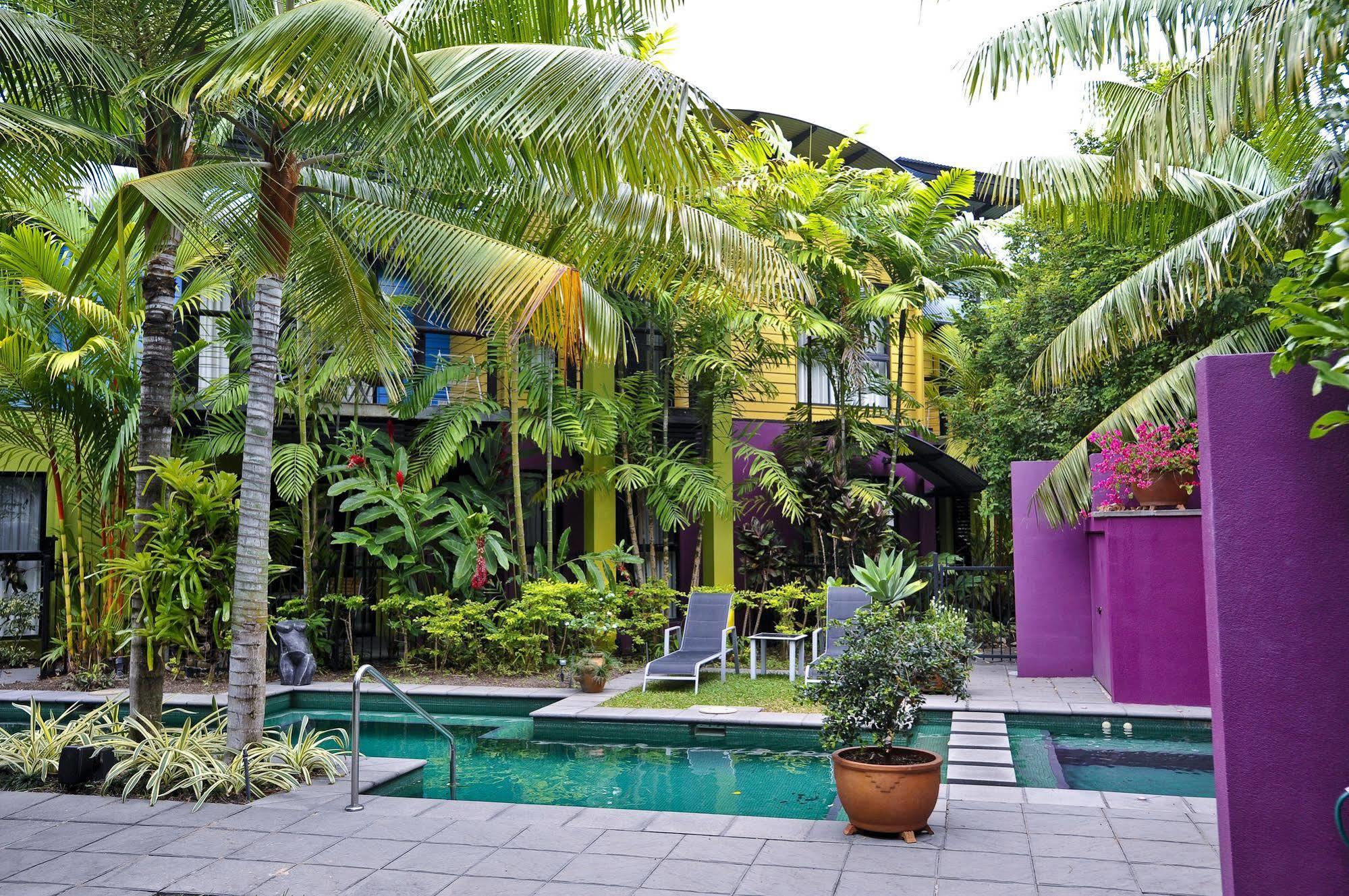 Dreamcatcher Beach-Side Apartments Port Douglas Exterior photo